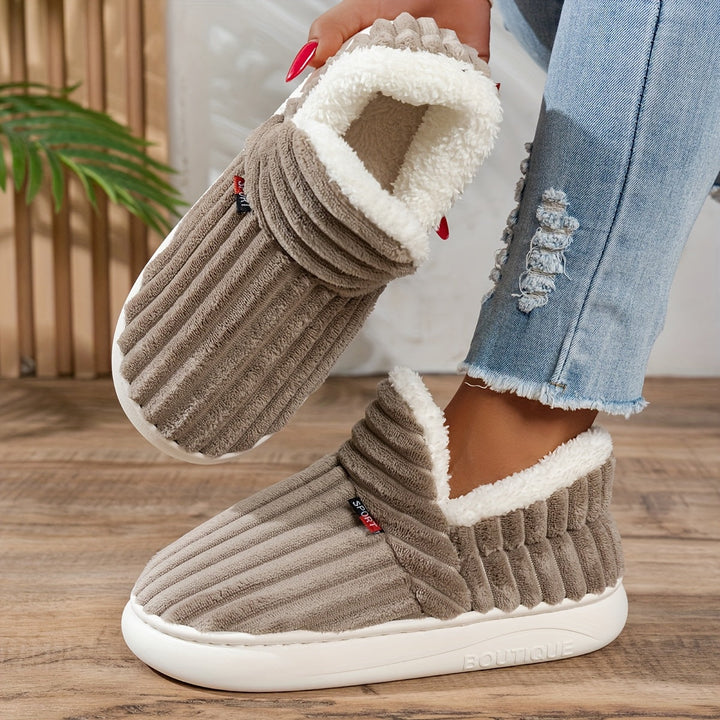 Pantofole in peluche CozyStep